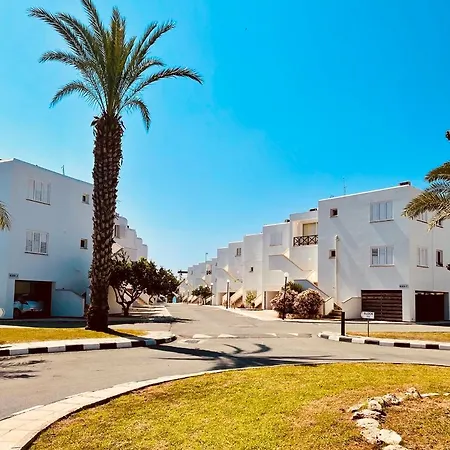 Exklusives - Meerblick Und Langem Strand Apartment Meneou